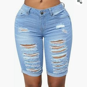 Distressed Denim Bermuda shorts